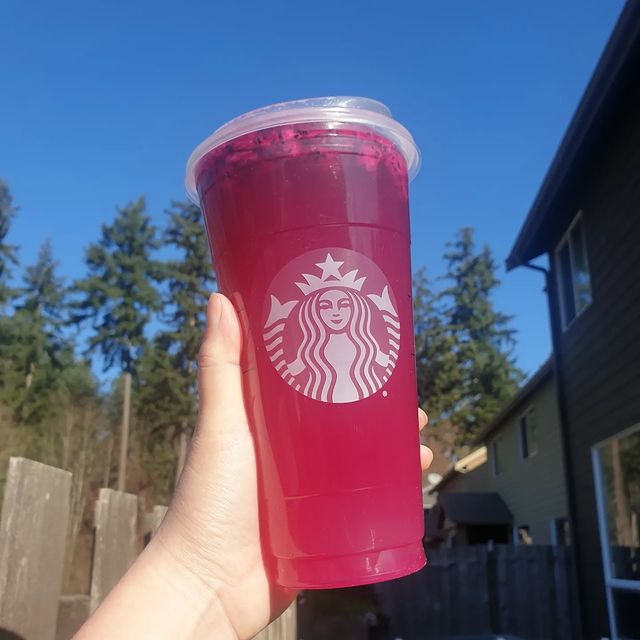 Starbucks Lemonade Drinks - mango dragonfruit lemonade